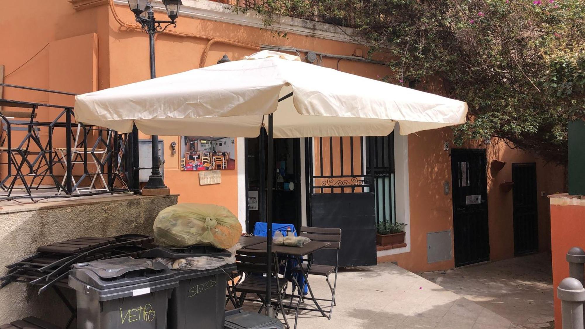 Locanda Genovese 20 La Maddalena  Exterior foto