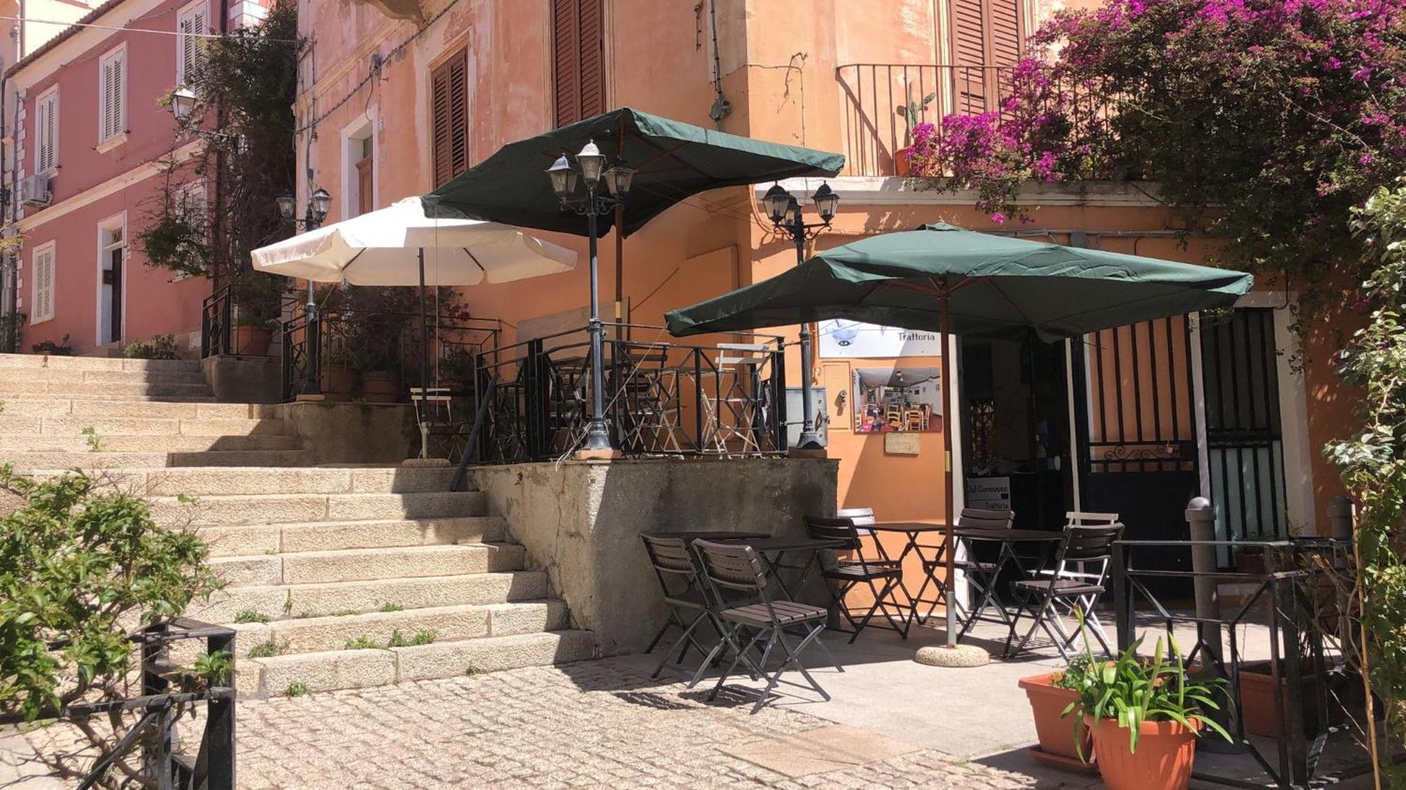 Locanda Genovese 20 La Maddalena  Exterior foto